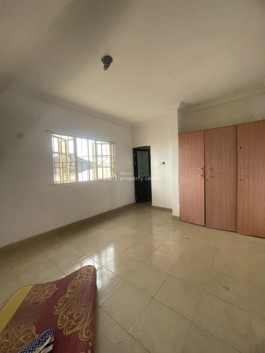 Spacious 3 Bed Upstairs, Ado, Ado, Ajah, Lagos, House for Rent