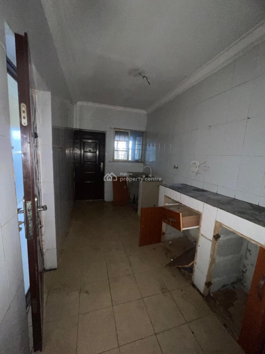 Spacious 3 Bed Upstairs, Ado, Ado, Ajah, Lagos, House for Rent
