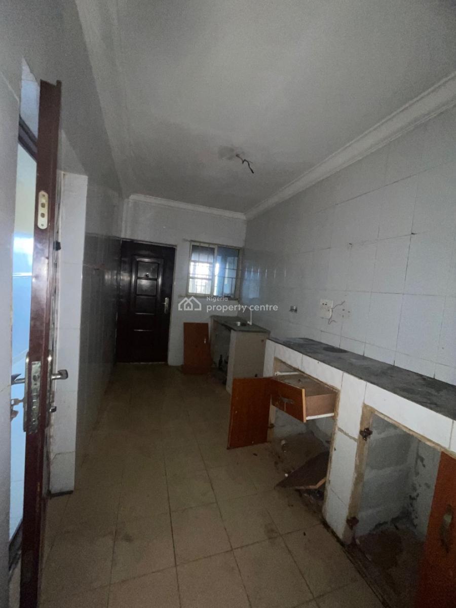 Spacious 3 Bed Upstairs, Ado, Ado, Ajah, Lagos, House for Rent