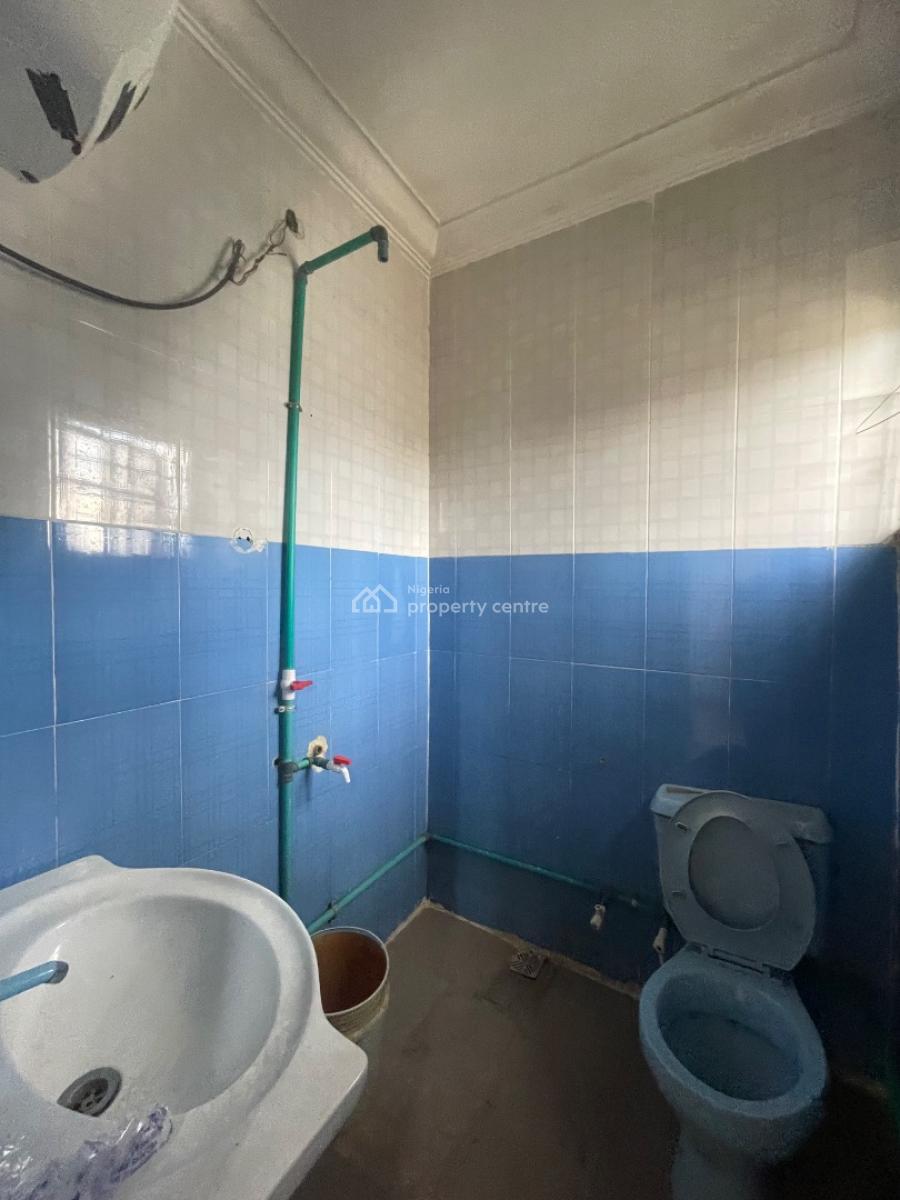 Spacious 3 Bed Upstairs, Ado, Ado, Ajah, Lagos, House for Rent