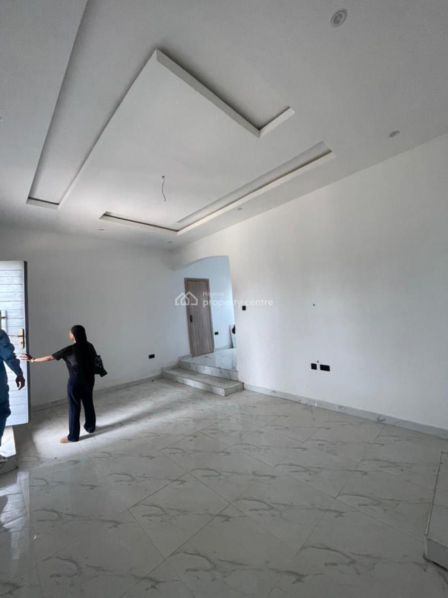 3 Bedroom Flat in Ikorodu Perfect Area, Ginti Ikorodu Lagos in a Good and Secure Location, Ikorodu, Lagos, Detached Bungalow for Sale