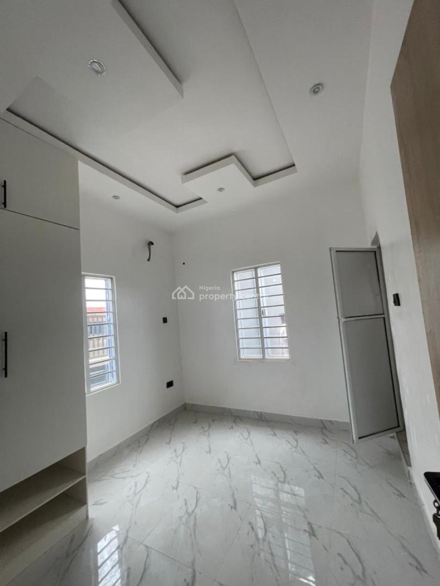 3 Bedroom Flat in Ikorodu Perfect Area, Ginti Ikorodu Lagos in a Good and Secure Location, Ikorodu, Lagos, Detached Bungalow for Sale