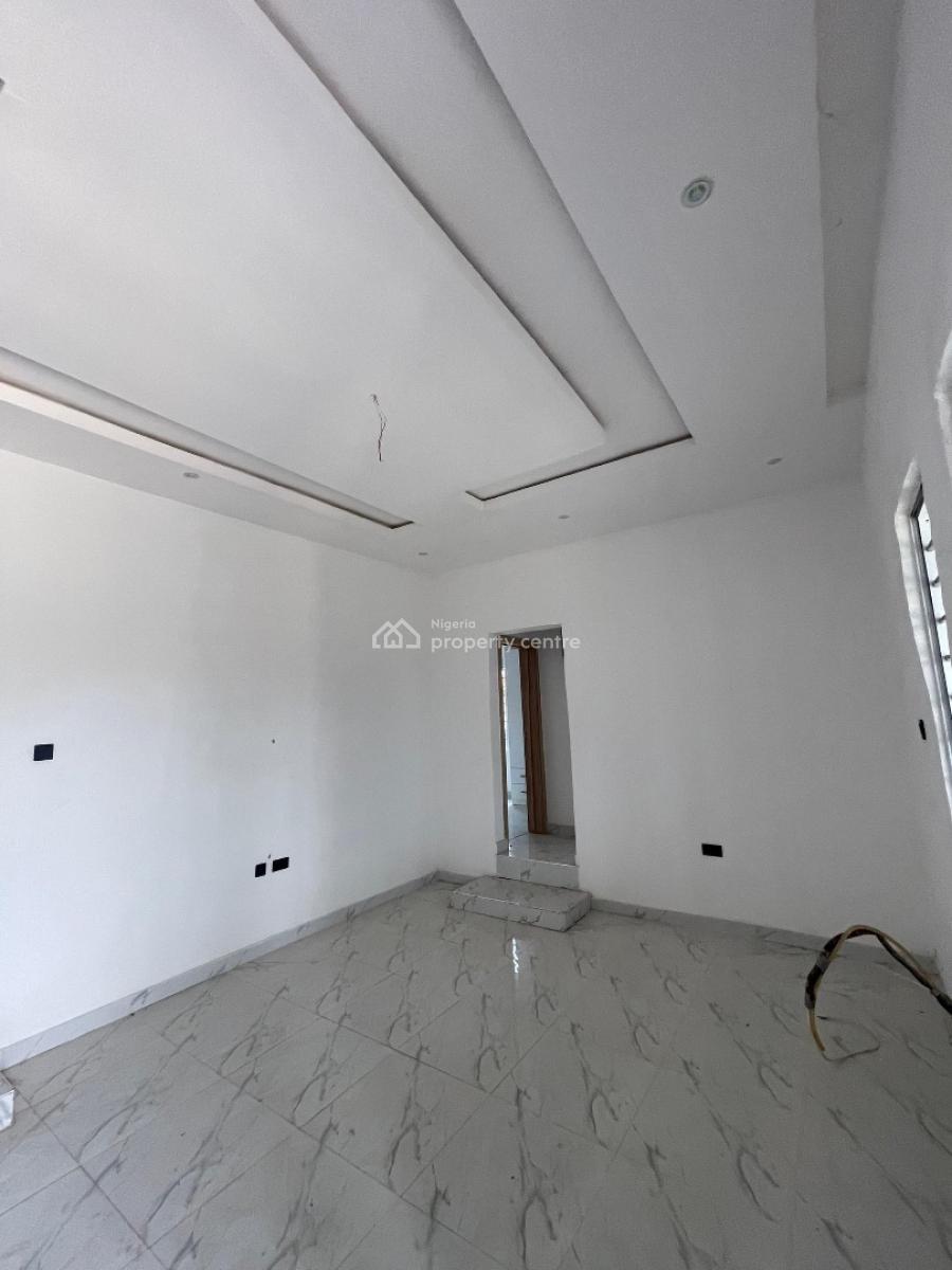 3 Bedroom Flat in Ikorodu Perfect Area, Ginti Ikorodu Lagos in a Good and Secure Location, Ikorodu, Lagos, Detached Bungalow for Sale