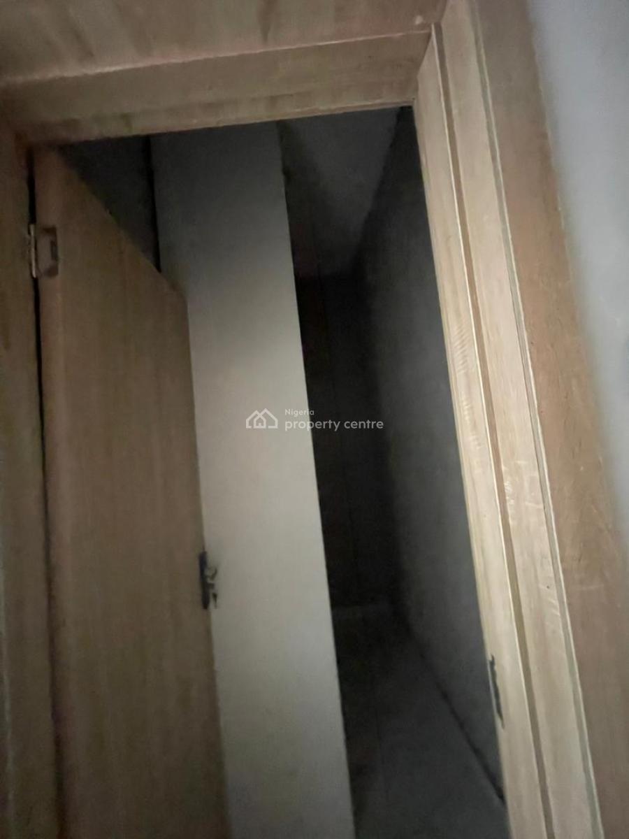 3 Bedroom Flat in Ikorodu Perfect Area, Ginti Ikorodu Lagos in a Good and Secure Location, Ikorodu, Lagos, Detached Bungalow for Sale