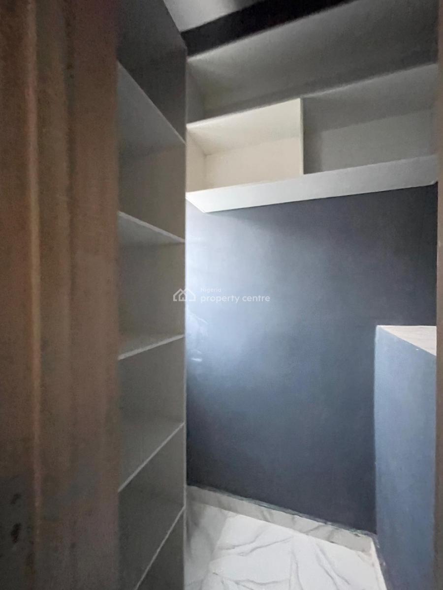 3 Bedroom Flat in Ikorodu Perfect Area, Ginti Ikorodu Lagos in a Good and Secure Location, Ikorodu, Lagos, Detached Bungalow for Sale