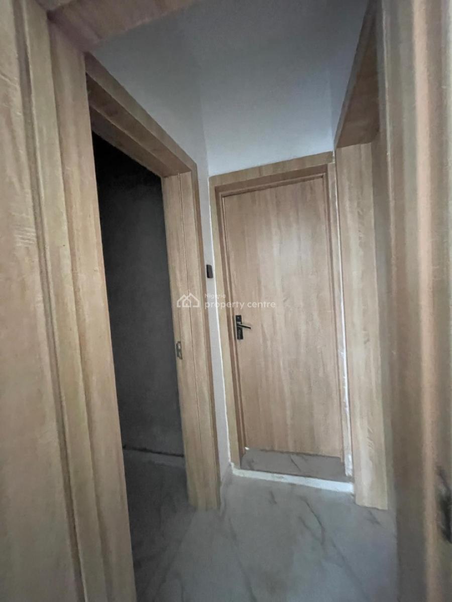 3 Bedroom Flat in Ikorodu Perfect Area, Ginti Ikorodu Lagos in a Good and Secure Location, Ikorodu, Lagos, Detached Bungalow for Sale