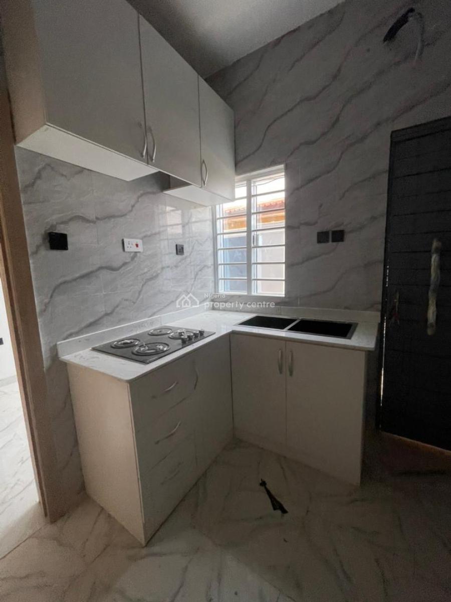 3 Bedroom Flat in Ikorodu Perfect Area, Ginti Ikorodu Lagos in a Good and Secure Location, Ikorodu, Lagos, Detached Bungalow for Sale