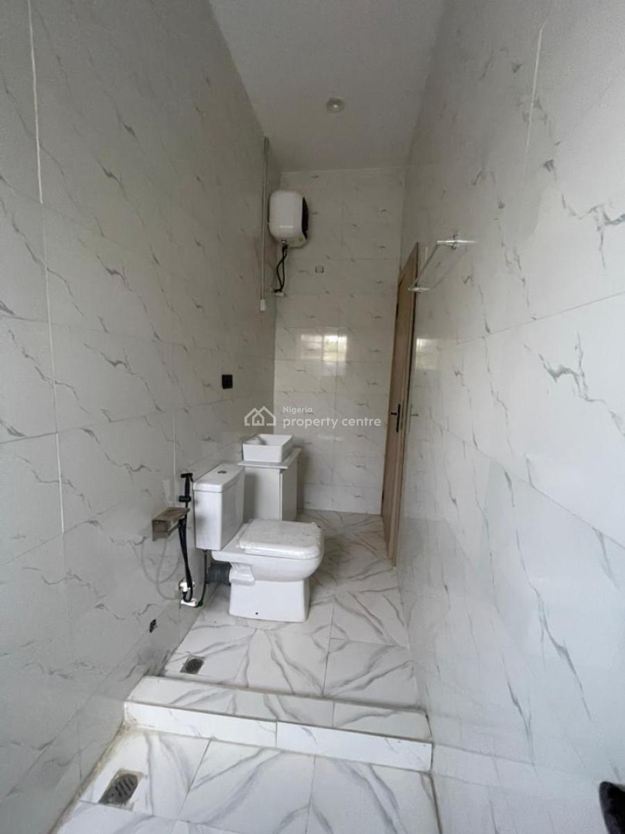 3 Bedroom Flat in Ikorodu Perfect Area, Ginti Ikorodu Lagos in a Good and Secure Location, Ikorodu, Lagos, Detached Bungalow for Sale