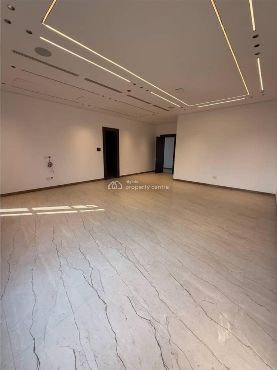 7 Bedroom Detached Duplex Spacious Compound Maitama, Maitama District, Abuja, Detached Duplex for Sale