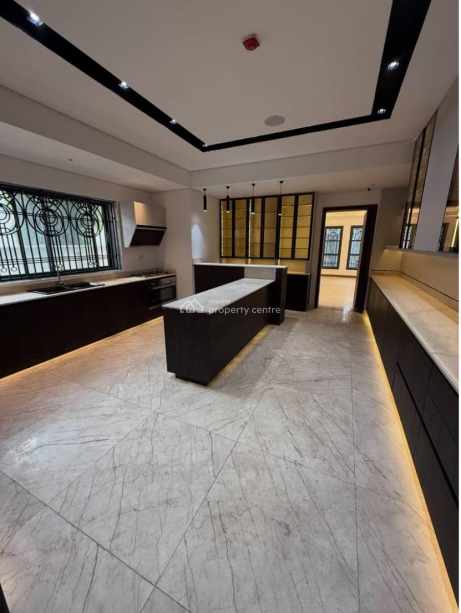 7 Bedroom Detached Duplex Spacious Compound Maitama, Maitama District, Abuja, Detached Duplex for Sale