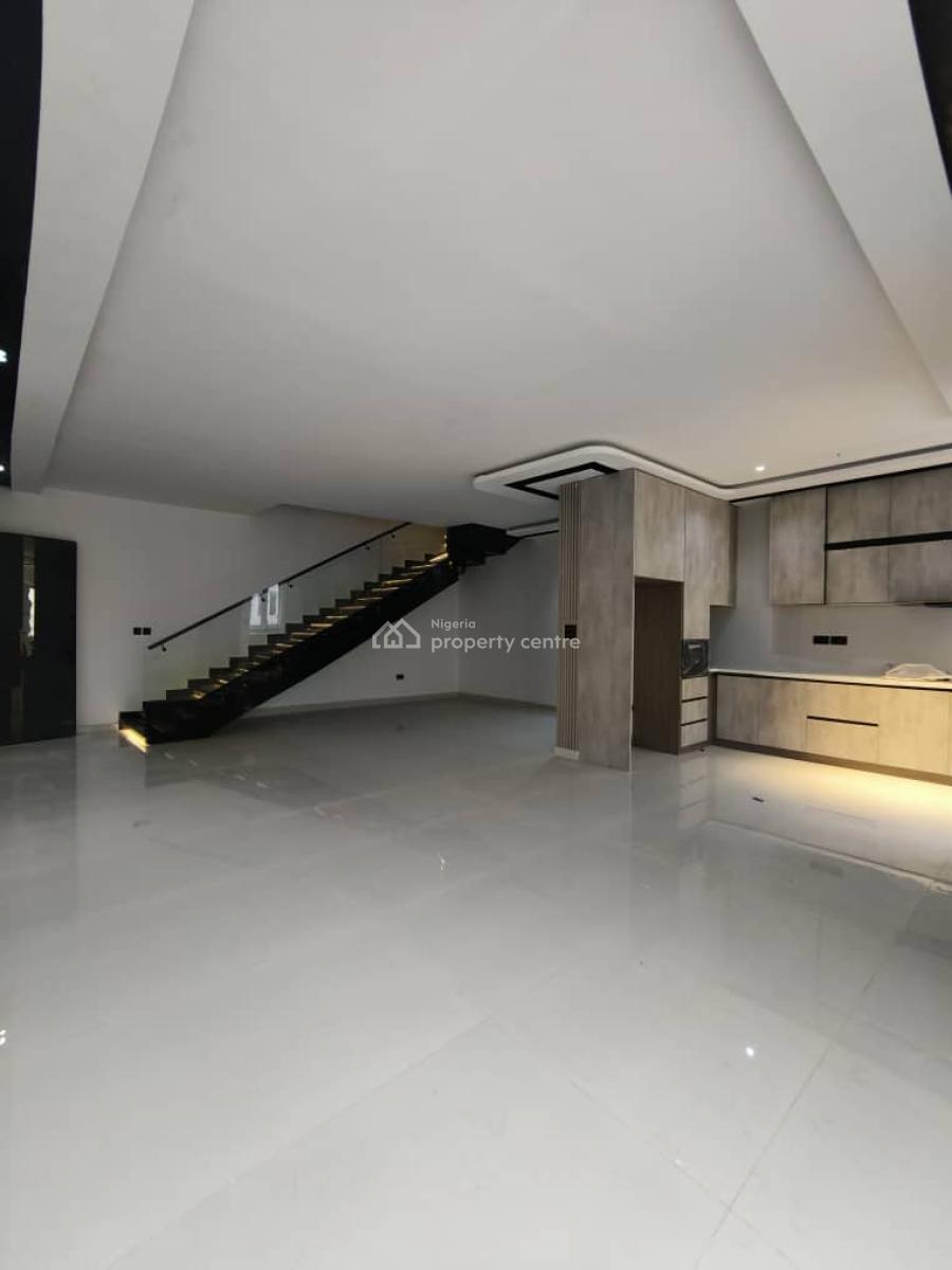 Luxury Beautifully Built 2 Bedroom Maisonette, Lekki Phase 1, Lekki, Lagos, House for Rent