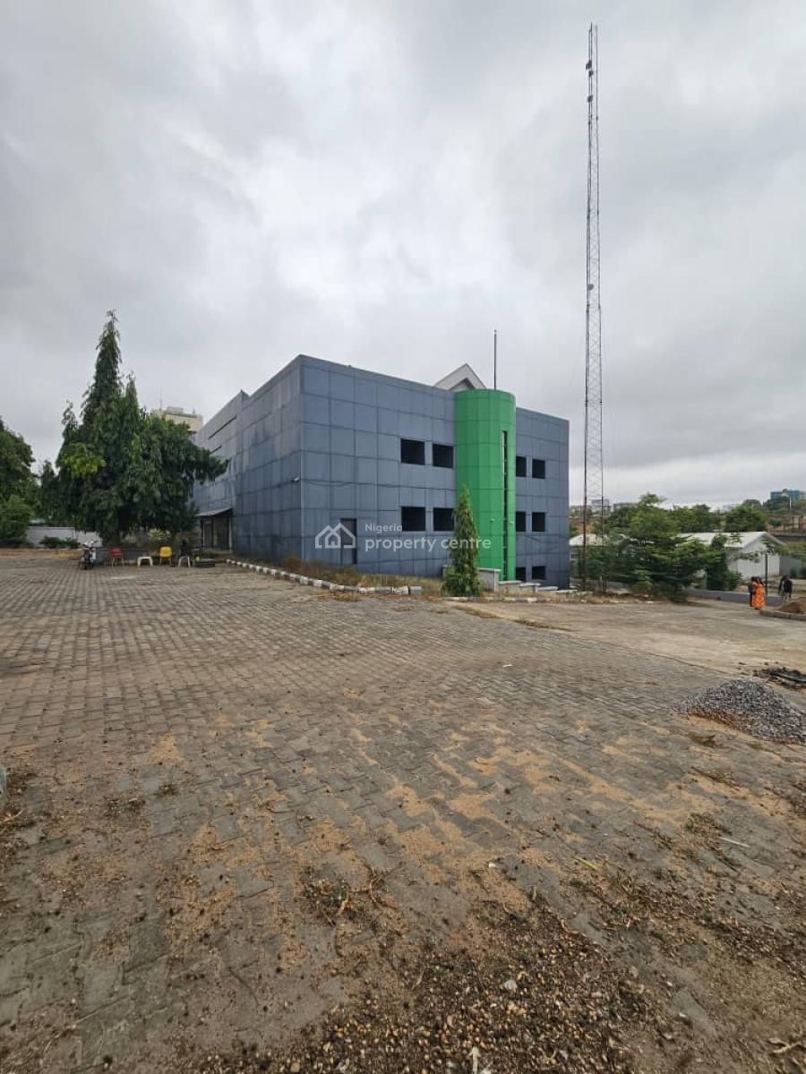 a Commercial Complex on 2 Floors,good for Banks/office/ngo/ministries, Cbd on a Strategic & Busy Location, Central Business District, Abuja, Plaza / Complex / Mall for Rent