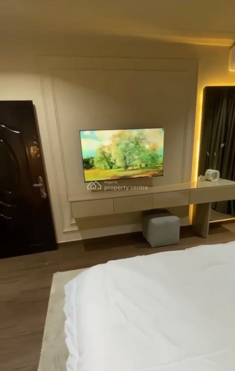 Luxurious Furnished 2bedroom En-suite Apartment, Wuse 2, Wuse, Abuja, Block of Flats for Sale