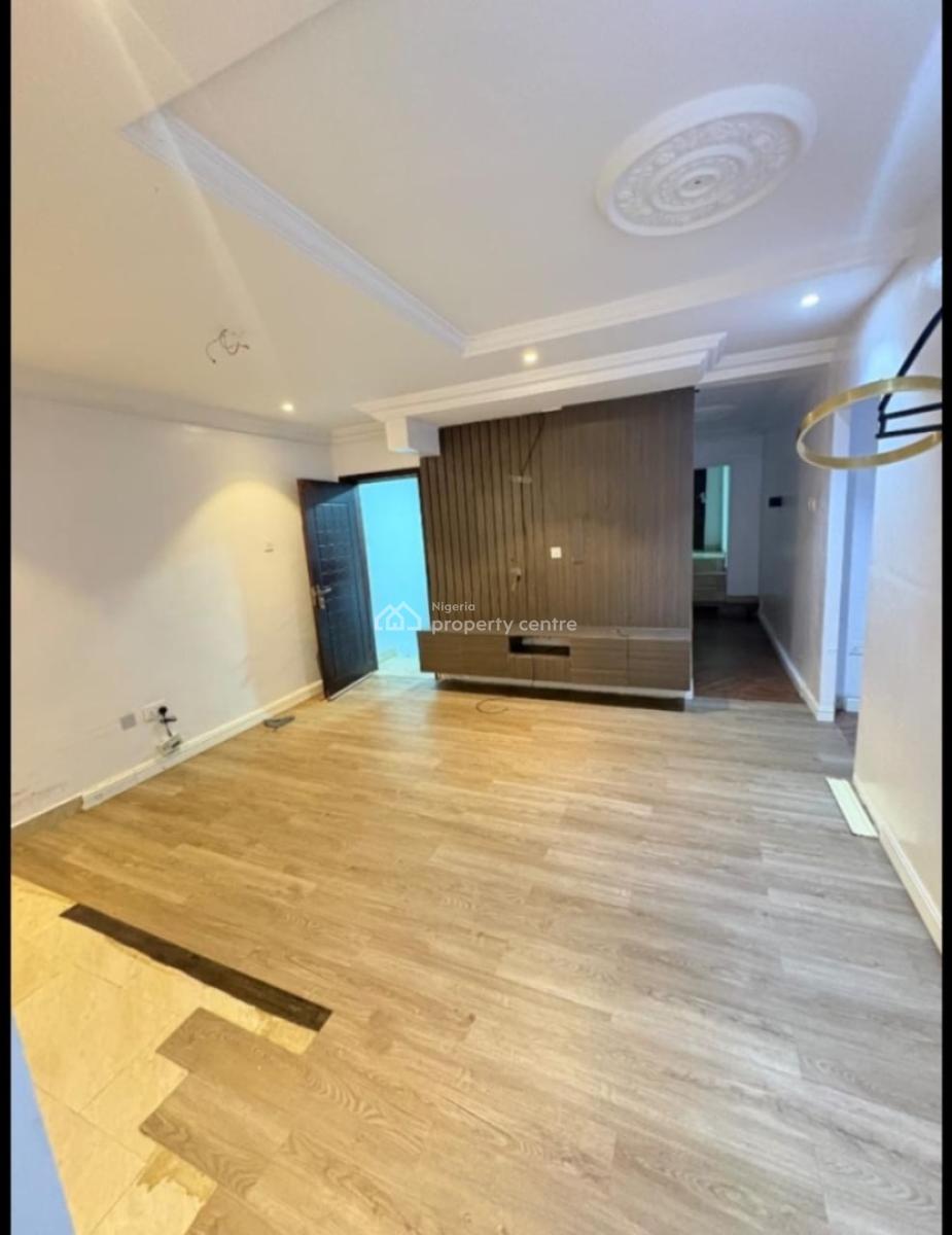 Spacious 1 Bedroom Penthouse Apartment with 2 Balconies, Lekki Phase One Lagos, Lekki Phase 1, Lekki, Lagos, Mini Flat (room and Parlour) for Rent
