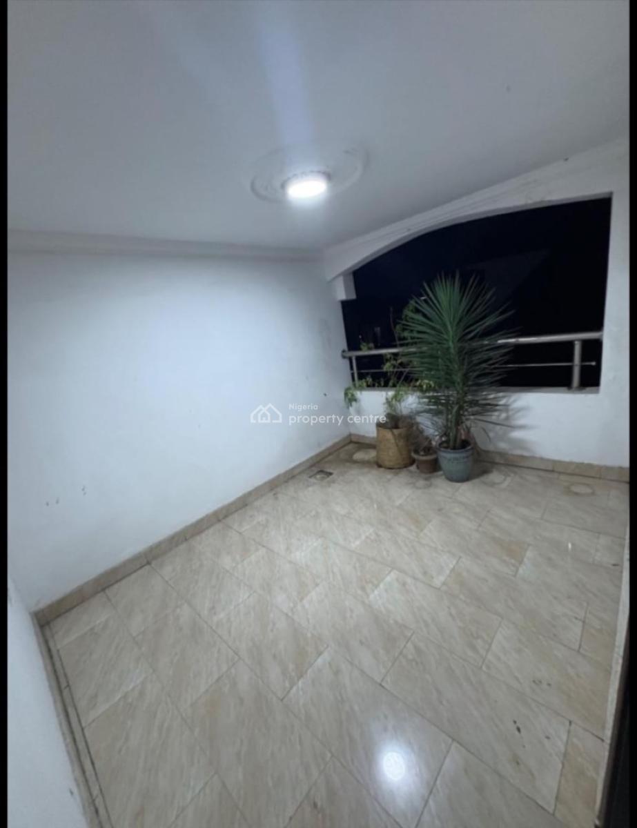 Spacious 1 Bedroom Penthouse Apartment with 2 Balconies, Lekki Phase One Lagos, Lekki Phase 1, Lekki, Lagos, Mini Flat (room and Parlour) for Rent