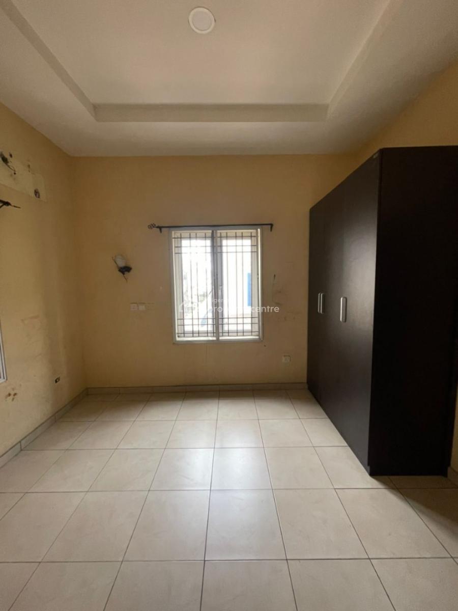 Well Maintain 3bedroom Apartment Oral Estate Lekki, Oral Estate, Lekki, Lagos, House for Rent