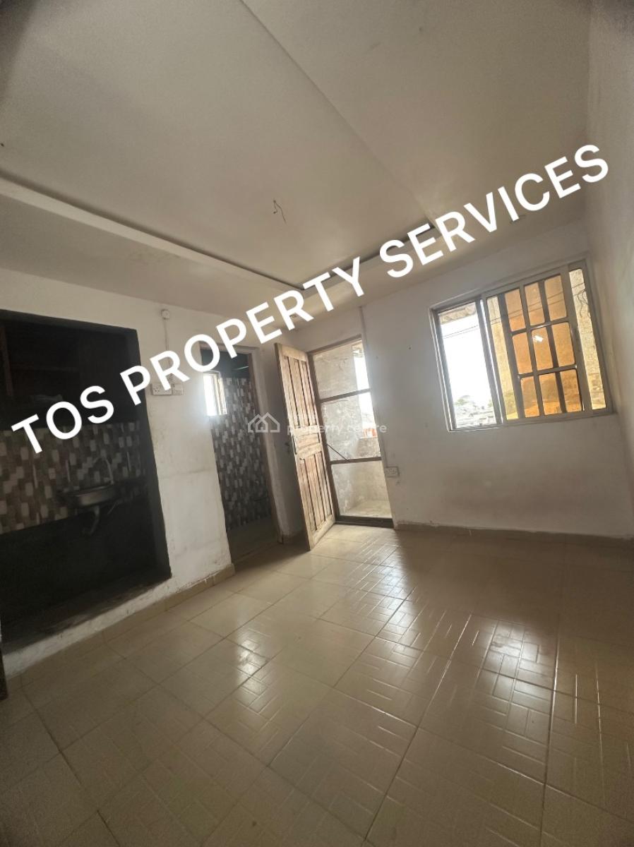 Nice 1 Room Self-contained Flat + Balcony, in a Serene Neighborhood in Yaba, Yaba, Lagos, Self Contain (single Rooms) for Rent
