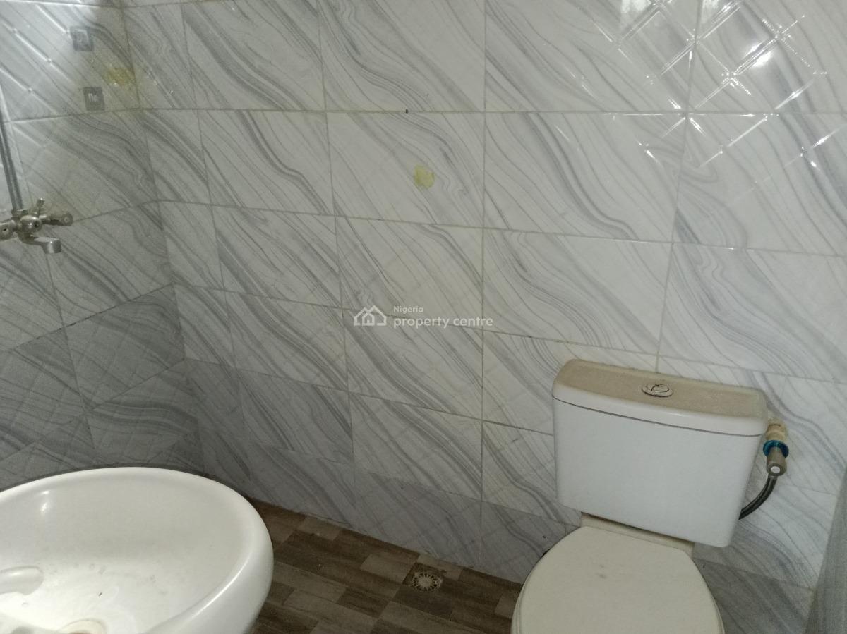 a One Bedroom Flat in a Gated Compound, Good Water Supply ;2 Toilets, Close to Kabusa Gardens Estate Down Sunnyvale Junction Road., Lokogoma District, Abuja, Flat / Apartment for Rent