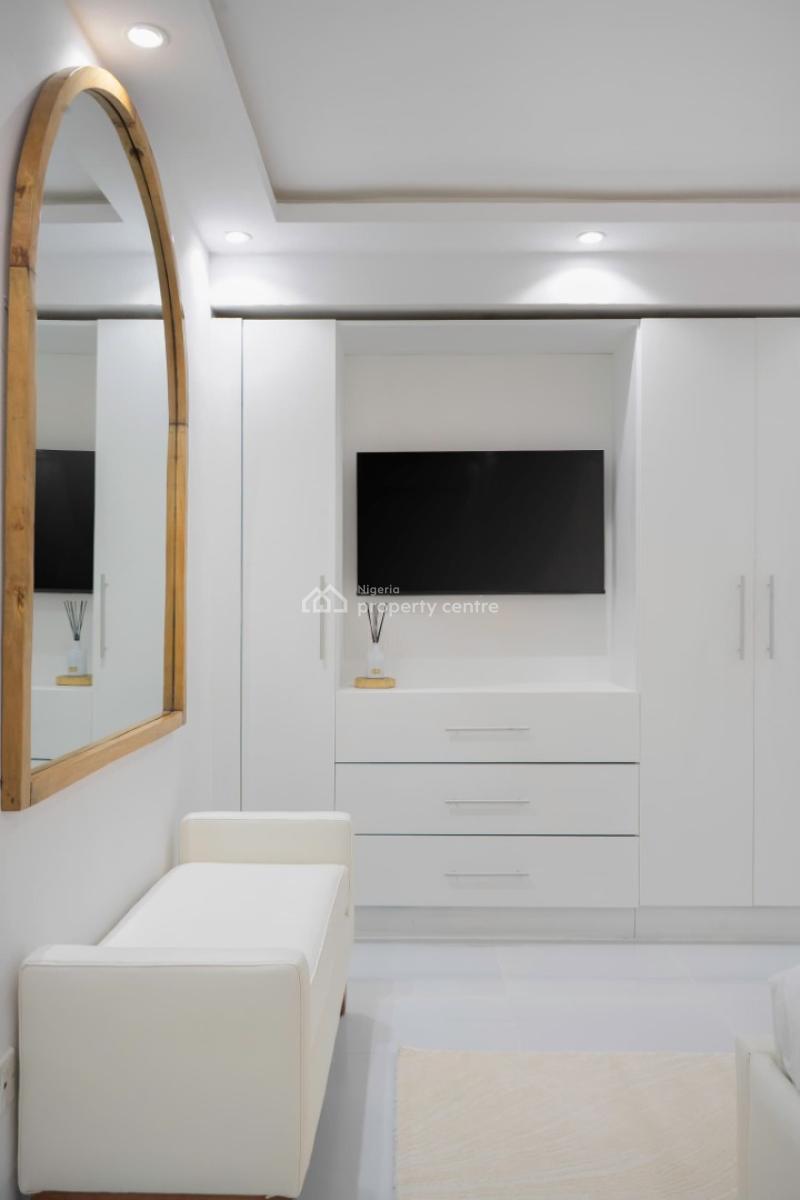 a Quiet Luxury Three-bedroom, Ikoyi, Lagos, Flat / Apartment Short Let