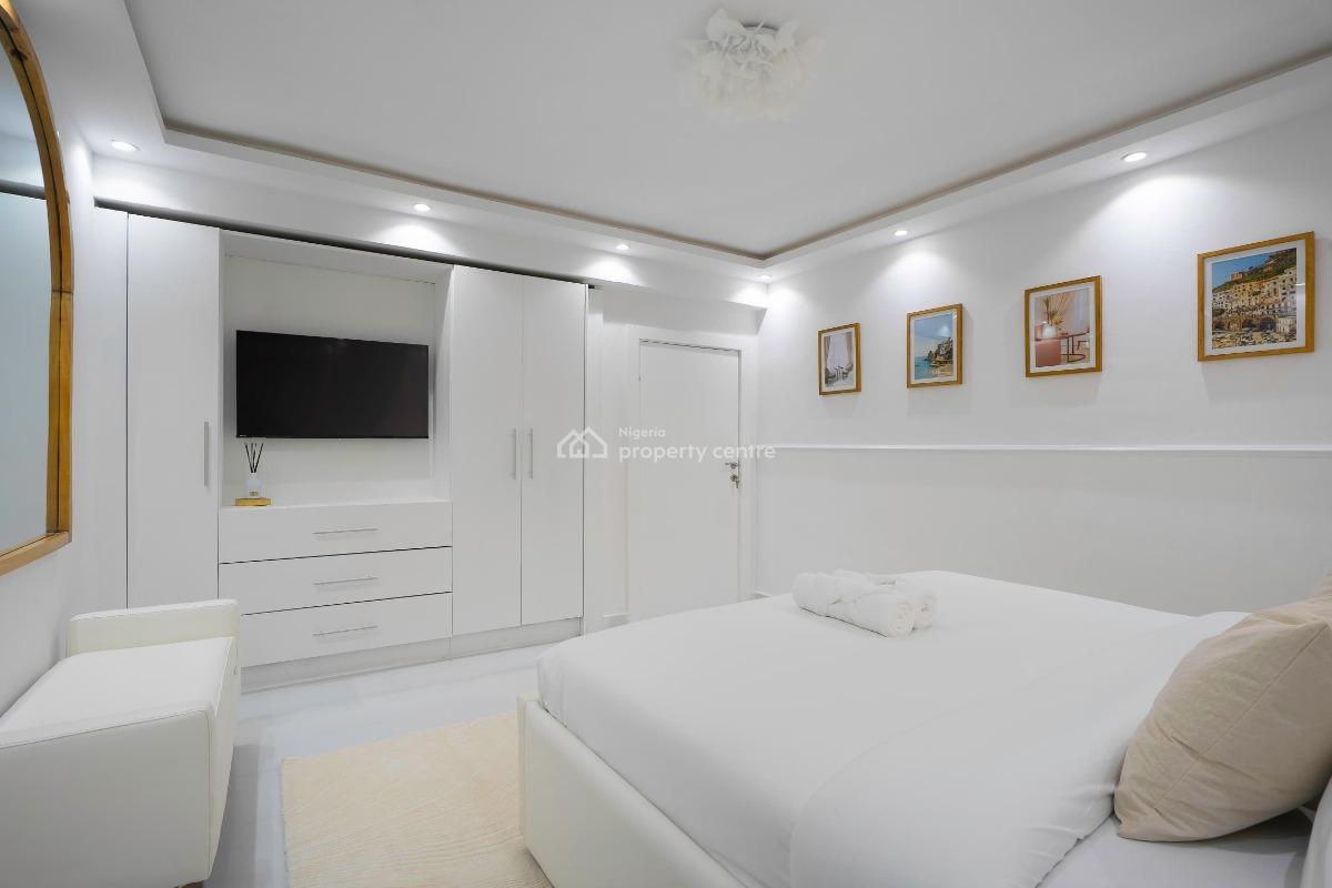 a Quiet Luxury Three-bedroom, Ikoyi, Lagos, Flat / Apartment Short Let