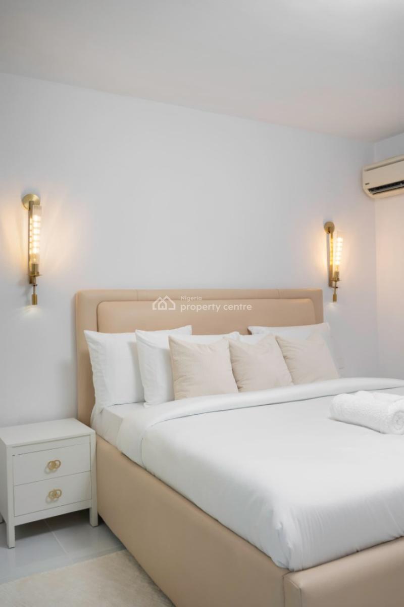 a Quiet Luxury Three-bedroom, Ikoyi, Lagos, Flat / Apartment Short Let