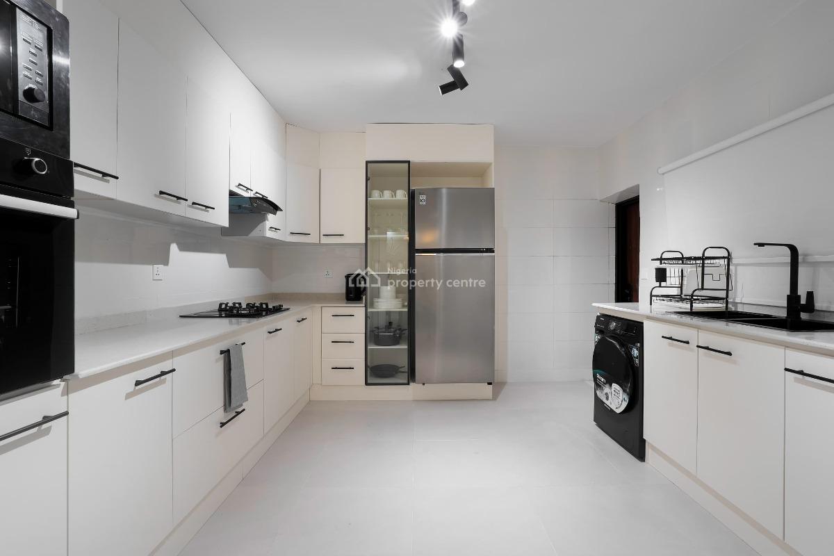 a Quiet Luxury Three-bedroom, Ikoyi, Lagos, Flat / Apartment Short Let