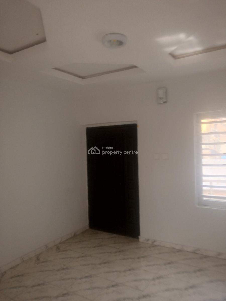 Newly Built Cheap 2 Bedrom Flat + Amenities, Lovely Environment Opp Omole Phase 1 Ojodu Ikeja, Omole Phase 1, Ikeja, Lagos, Flat / Apartment for Sale