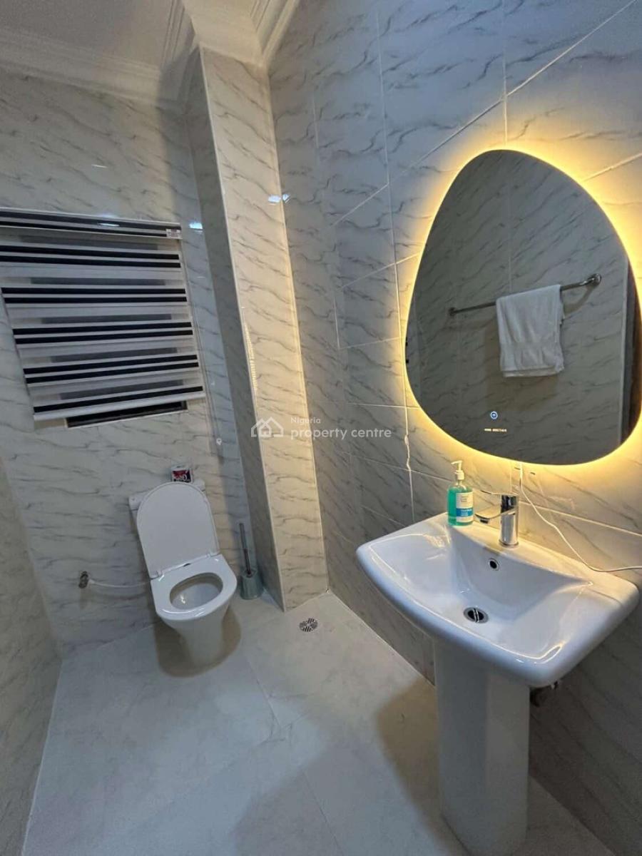 3 Bedroom Apartments, Ugbor G.r.a, Benin, Oredo, Edo, Flat / Apartment Short Let