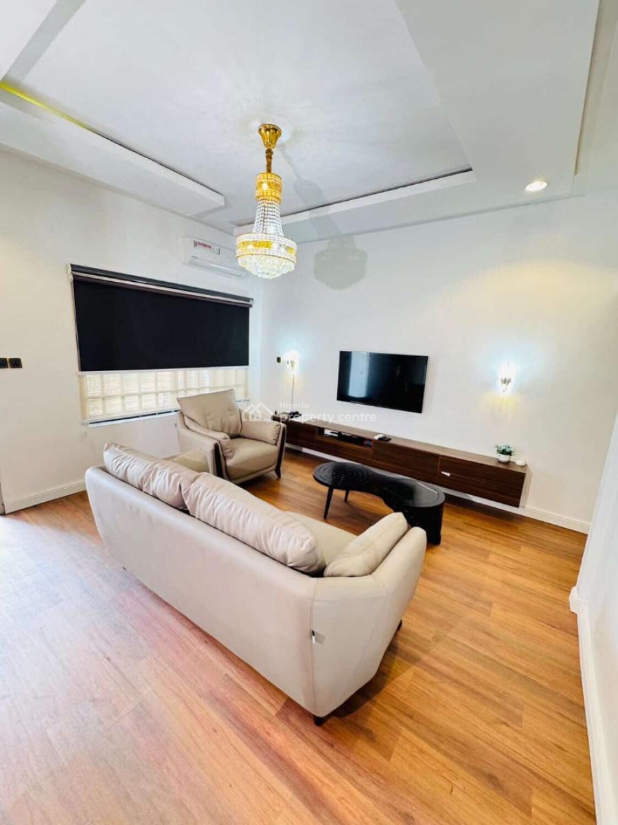 3 Bedroom Apartments, Ugbor G.r.a, Benin, Oredo, Edo, Flat / Apartment Short Let