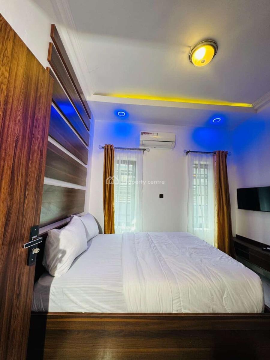 3 Bedroom Apartments, Ugbor G.r.a, Benin, Oredo, Edo, Flat / Apartment Short Let