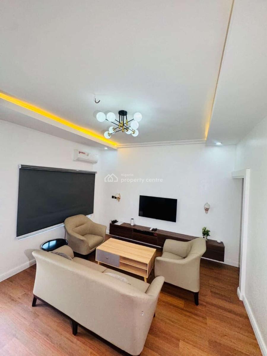 3 Bedroom Apartments, Ugbor G.r.a, Benin, Oredo, Edo, Flat / Apartment Short Let