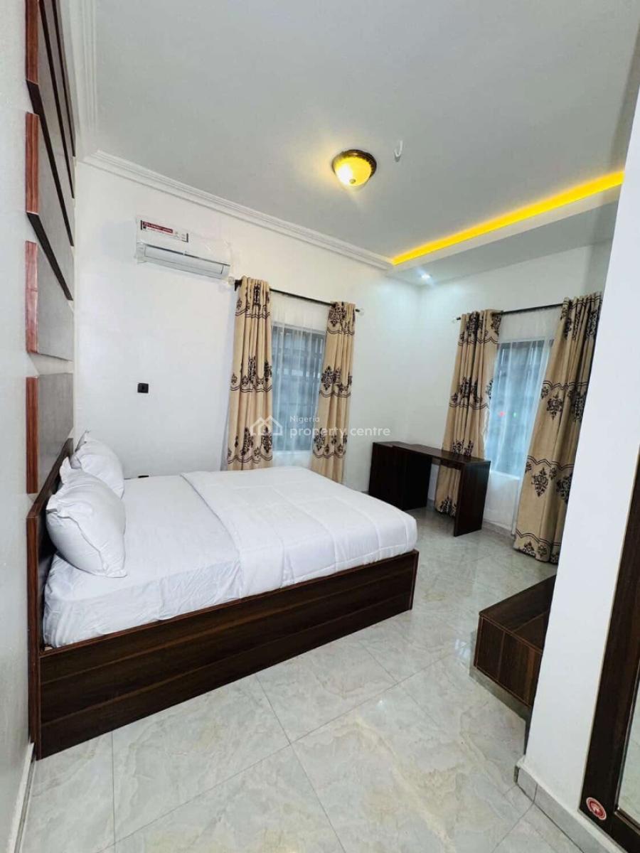 3 Bedroom Apartments, Ugbor G.r.a, Benin, Oredo, Edo, Flat / Apartment Short Let