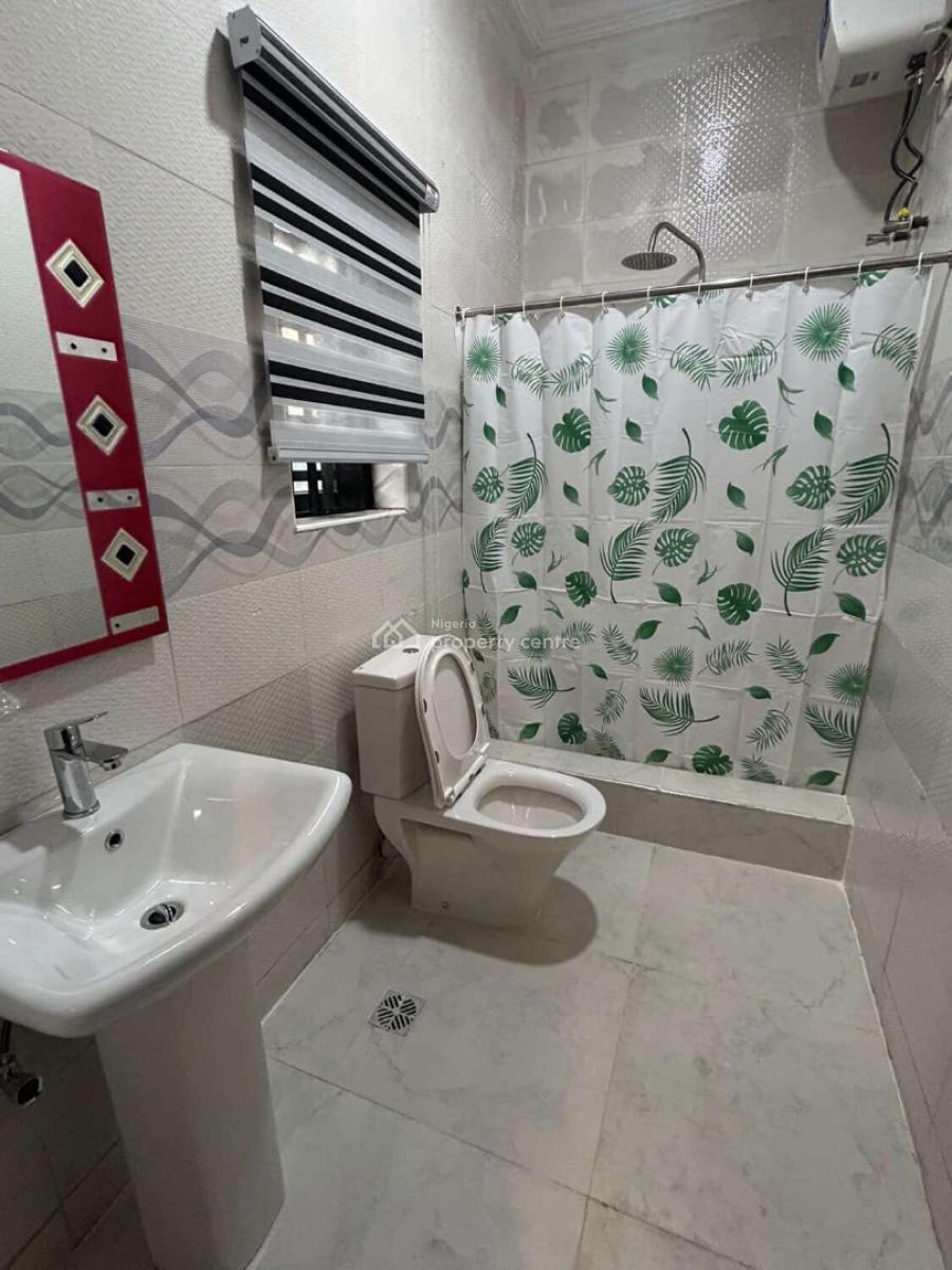 2 Bedroom Apartments, Ugbor G.r.a, Benin, Oredo, Edo, Flat / Apartment Short Let