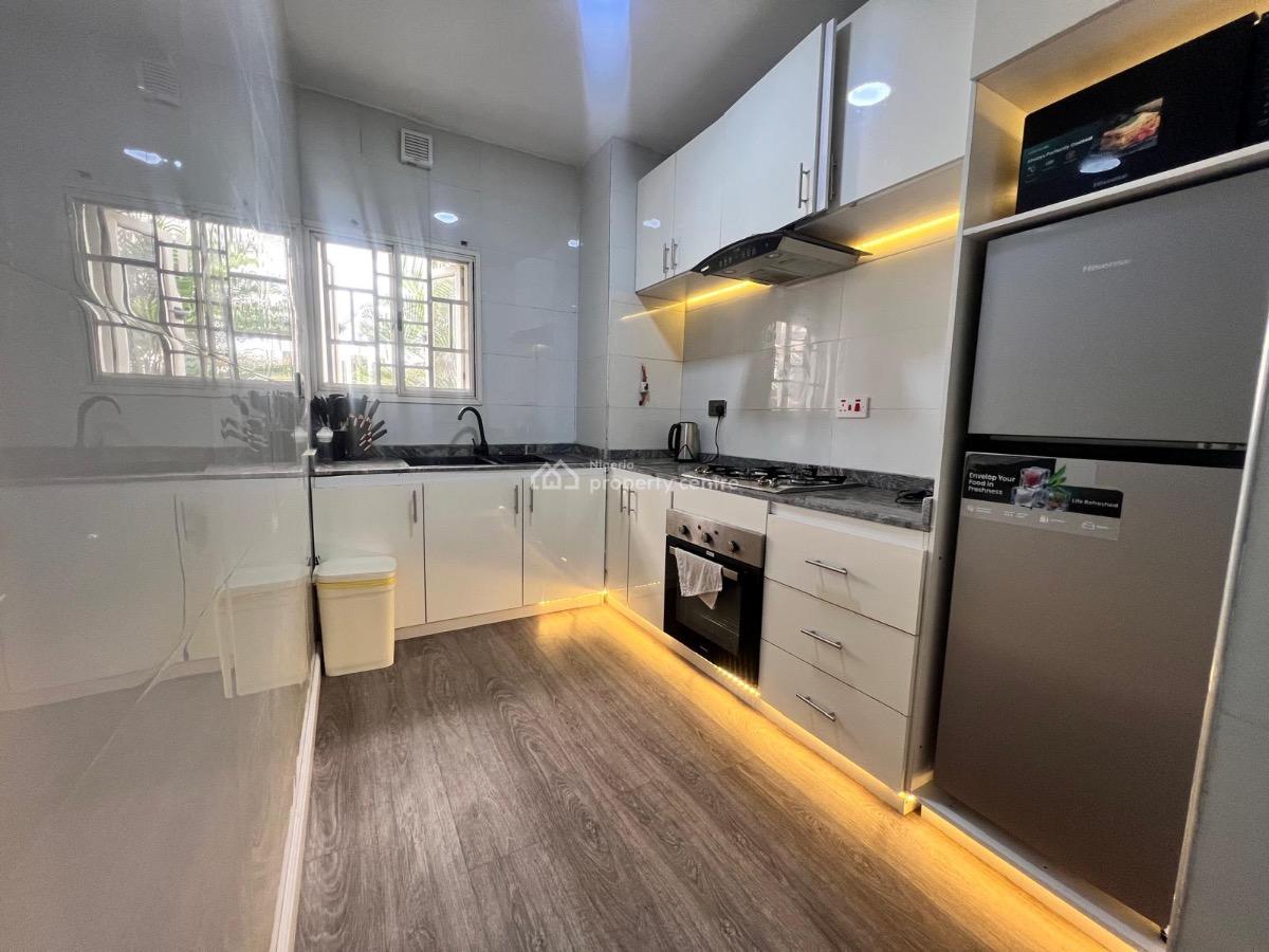 3 Bedroom Apartment, Lekki Phase 1, Lekki, Lagos, Flat / Apartment Short Let