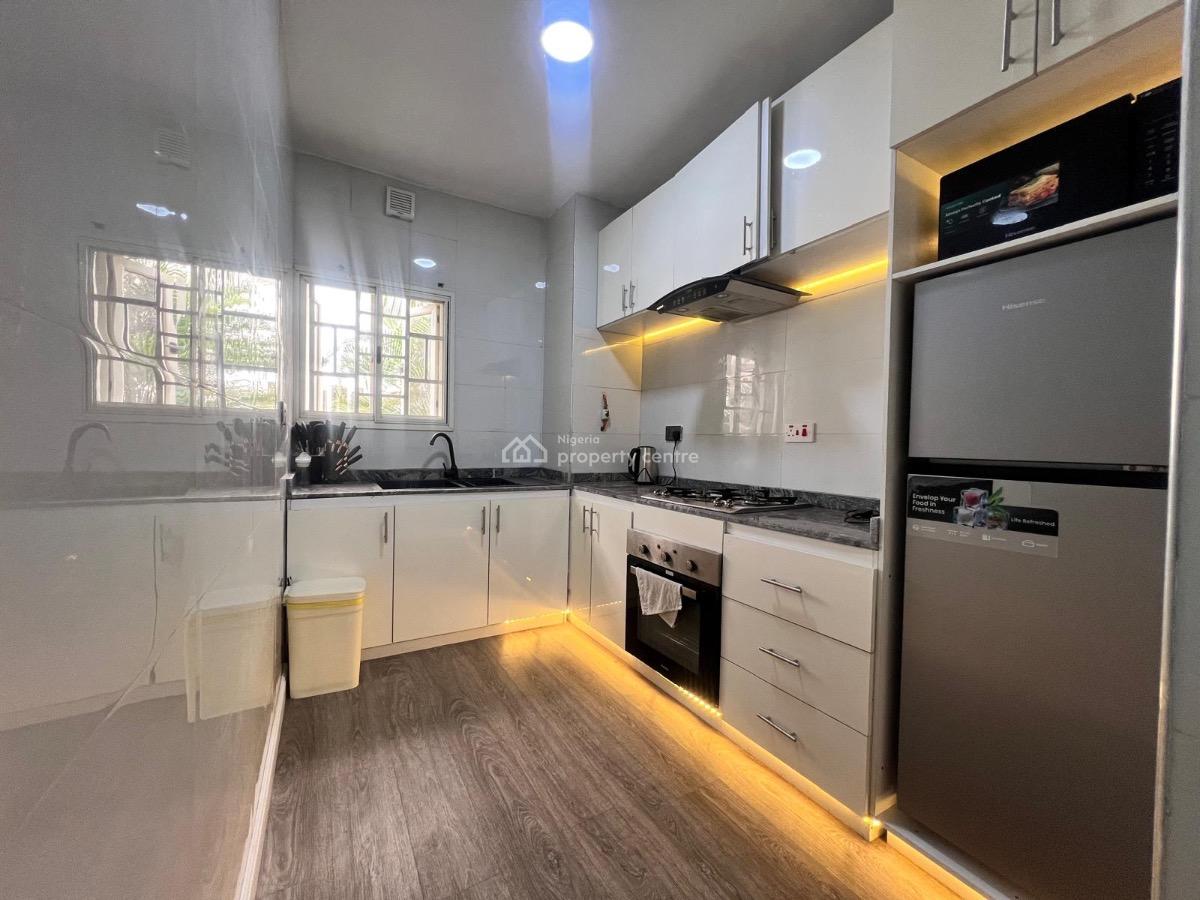 3 Bedroom Apartment, Lekki Phase 1, Lekki, Lagos, Flat / Apartment Short Let