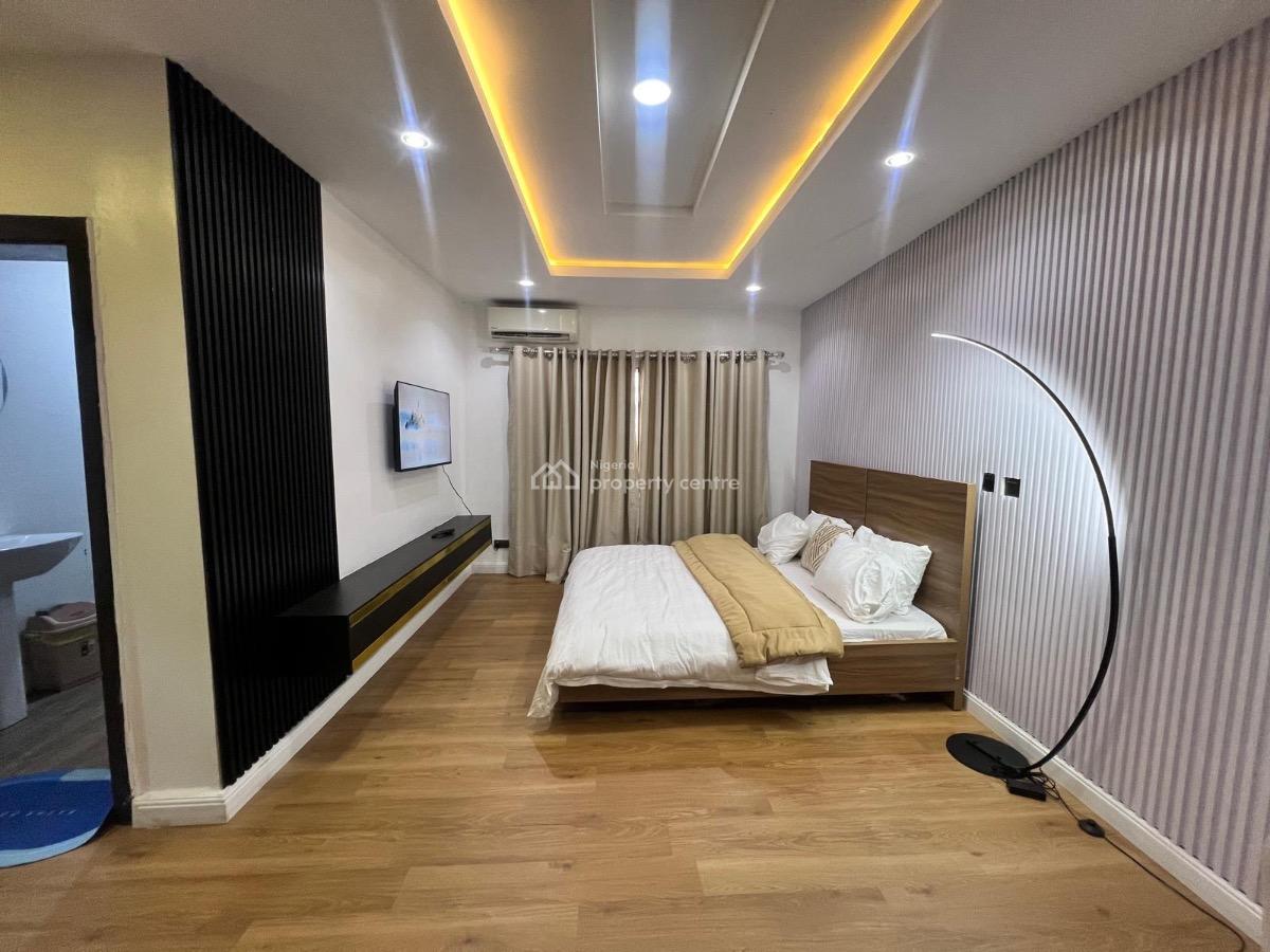 3 Bedroom Apartment, Lekki Phase 1, Lekki, Lagos, Flat / Apartment Short Let