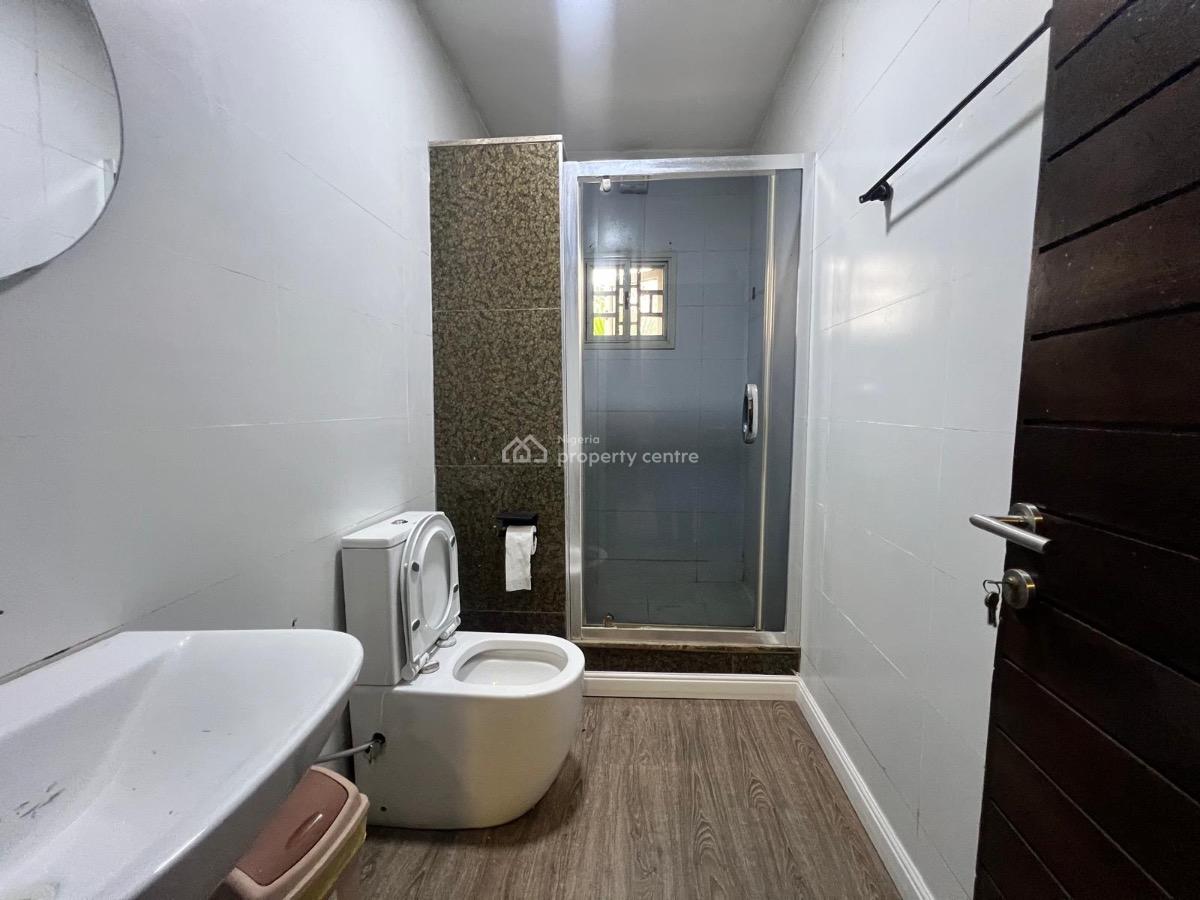 3 Bedroom Apartment, Lekki Phase 1, Lekki, Lagos, Flat / Apartment Short Let