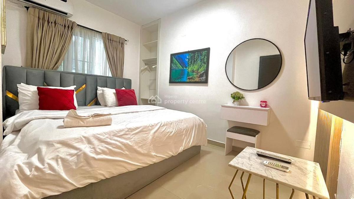 Sophisticated 3 Bedroom Maisonette with Top Notch Amenities Available, Lekki Phase 1, Lekki, Lagos, Flat / Apartment Short Let