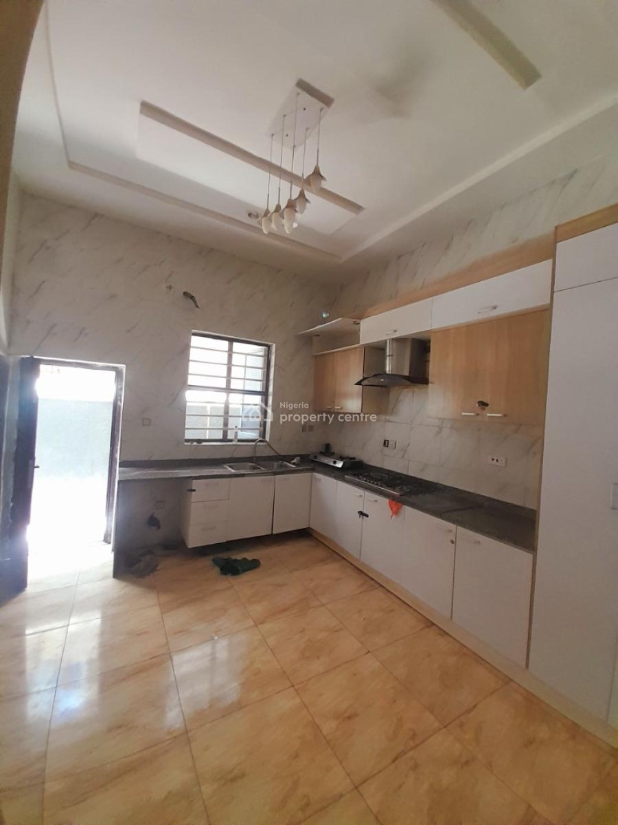 Room in a Shared Apartment in an Estate Along Orchid Road, Lekki, Orchid Road, Lekki, Lagos, Self Contain (single Rooms) for Rent