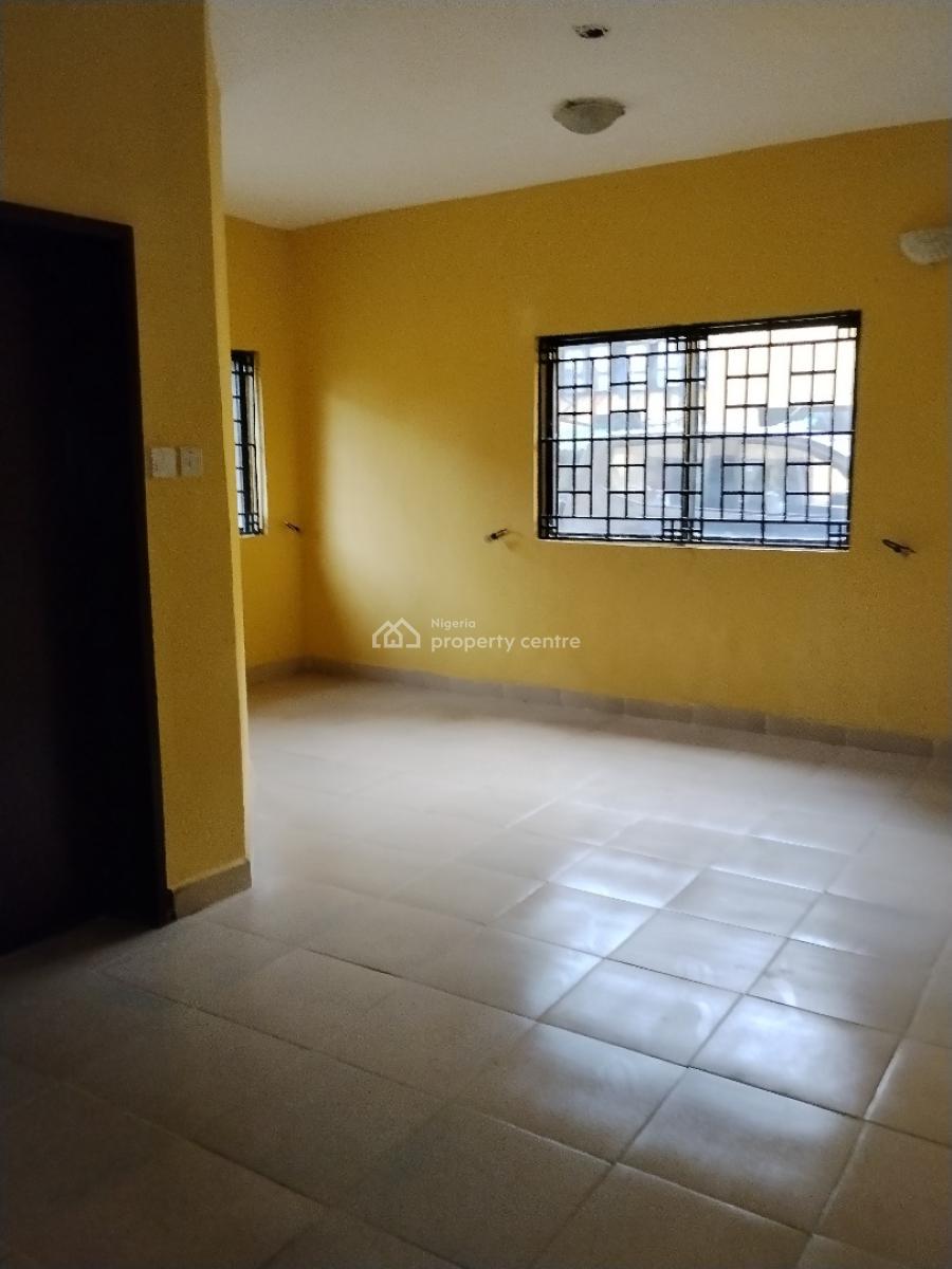 Three Bedroom Flat, Lekki Phase 1, Lekki, Lagos, Flat / Apartment for Rent