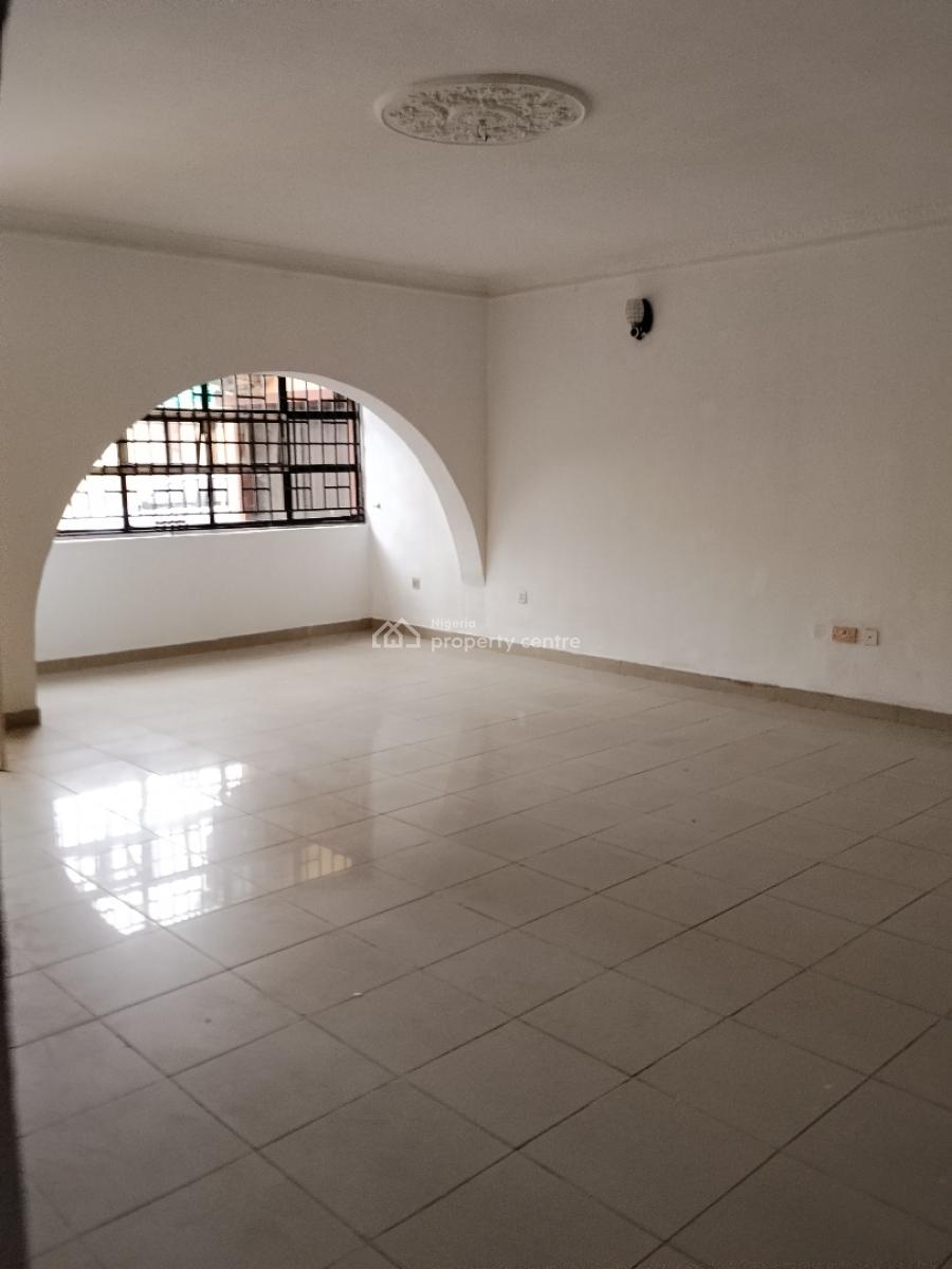 Three Bedroom Flat, Lekki Phase 1, Lekki, Lagos, Flat / Apartment for Rent