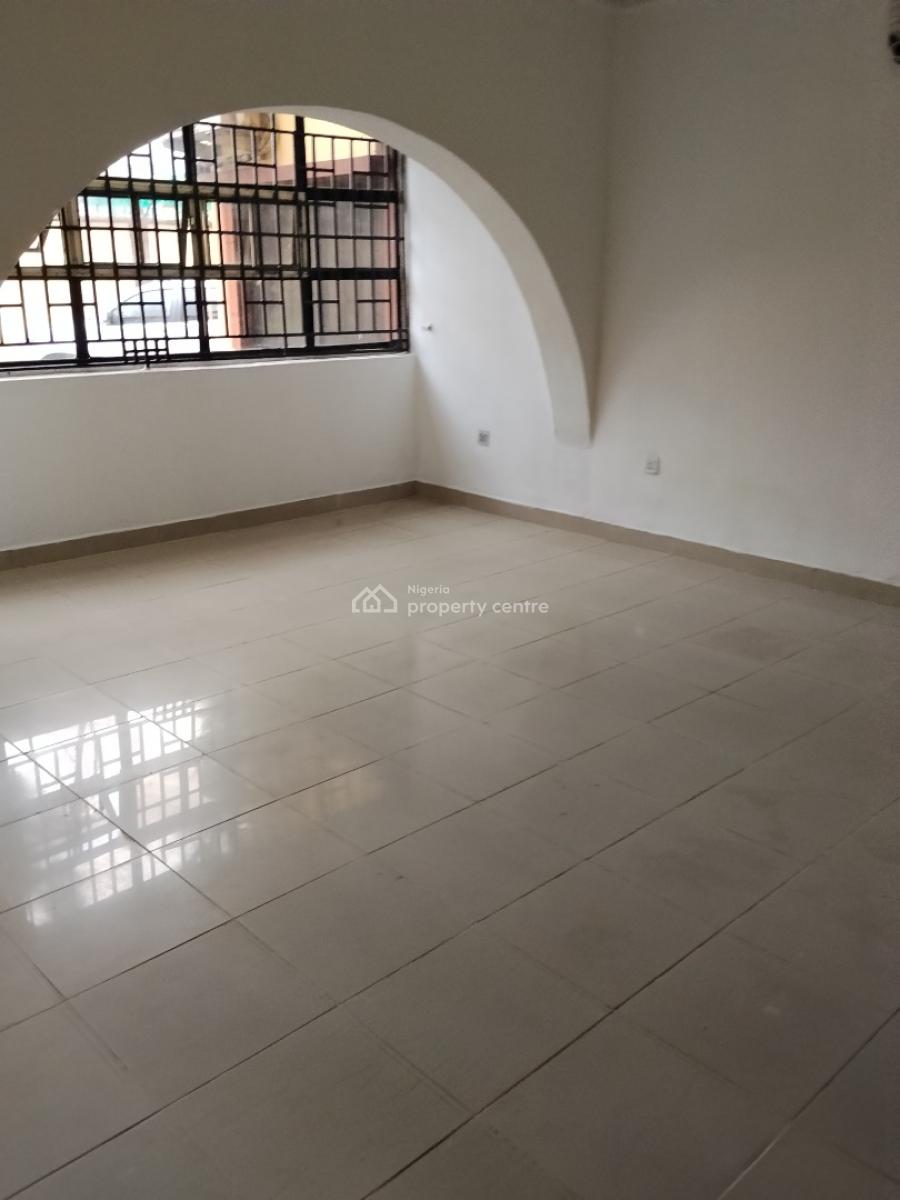 Three Bedroom Flat, Lekki Phase 1, Lekki, Lagos, Flat / Apartment for Rent
