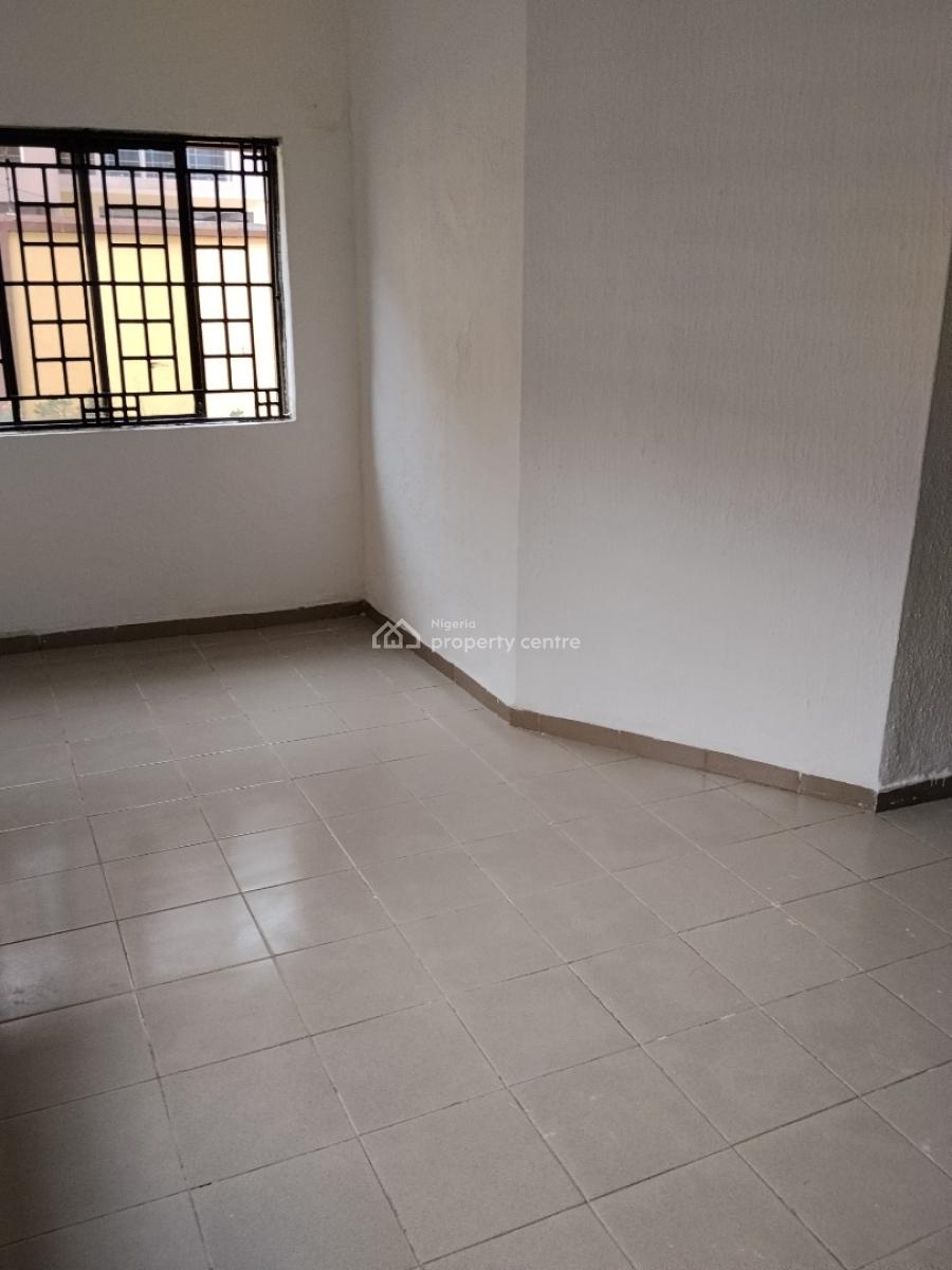 Three Bedroom Flat, Lekki Phase 1, Lekki, Lagos, Flat / Apartment for Rent