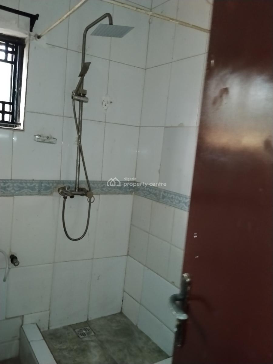 Three Bedroom Flat, Lekki Phase 1, Lekki, Lagos, Flat / Apartment for Rent