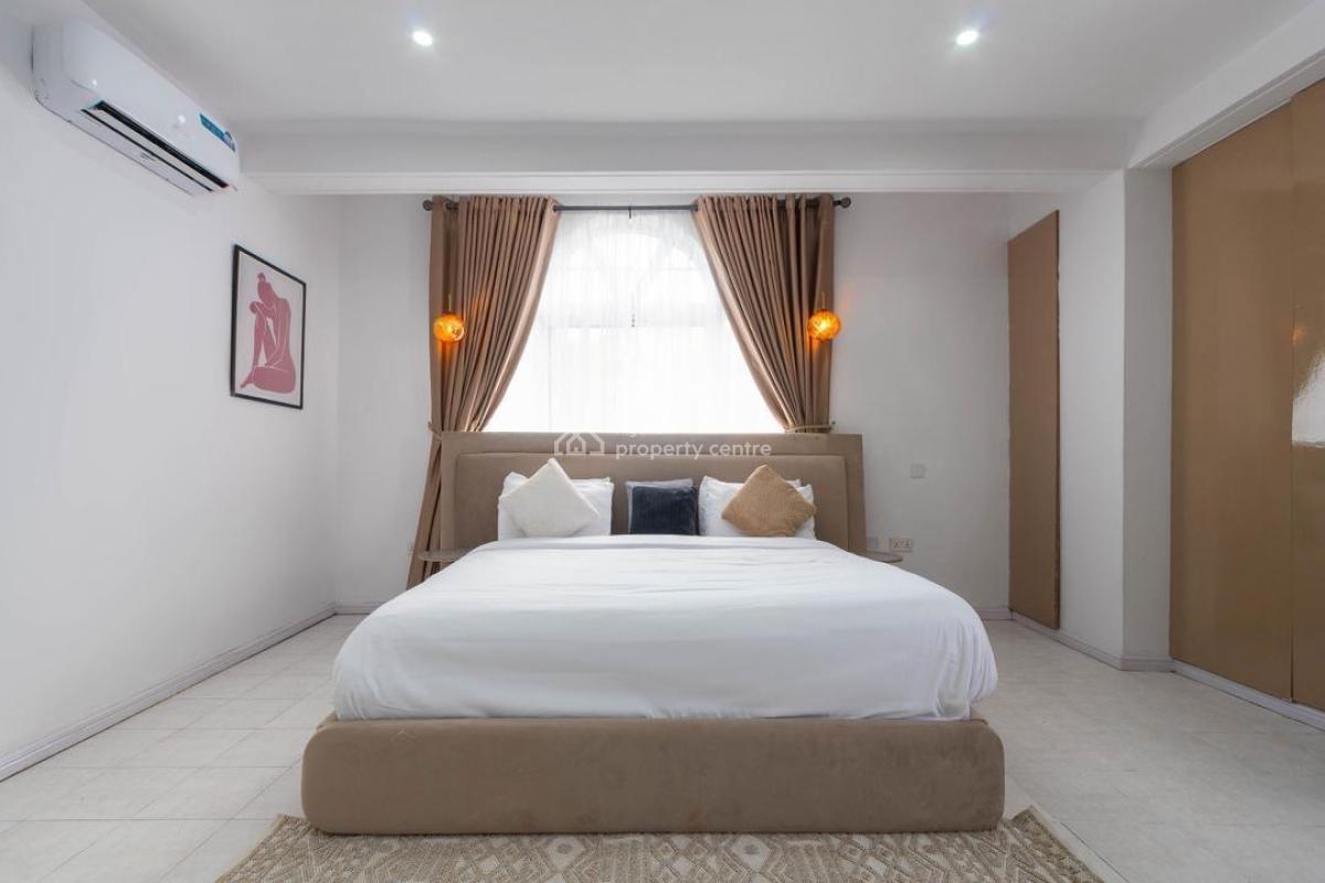 Luxury Four Bedroom with Waterfront, Swimming Pool and Ps5, Lekki Phase 1, Lekki, Lagos, Flat / Apartment Short Let