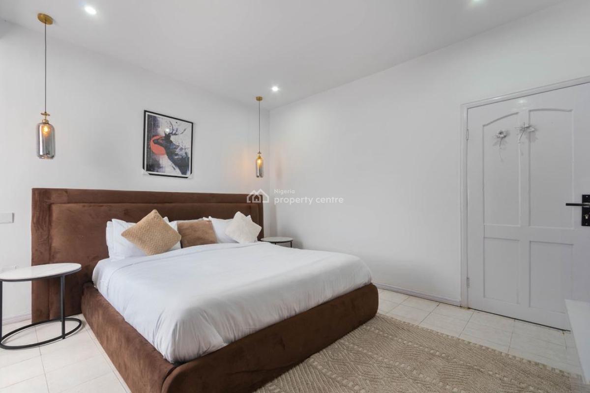 Luxury Four Bedroom with Waterfront, Swimming Pool and Ps5, Lekki Phase 1, Lekki, Lagos, Flat / Apartment Short Let