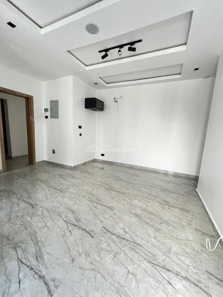 4 Bedroom Terrace with Boys Quarters and Inverter, Lekki Phase 1, Lekki, Lagos, Terraced Duplex for Sale