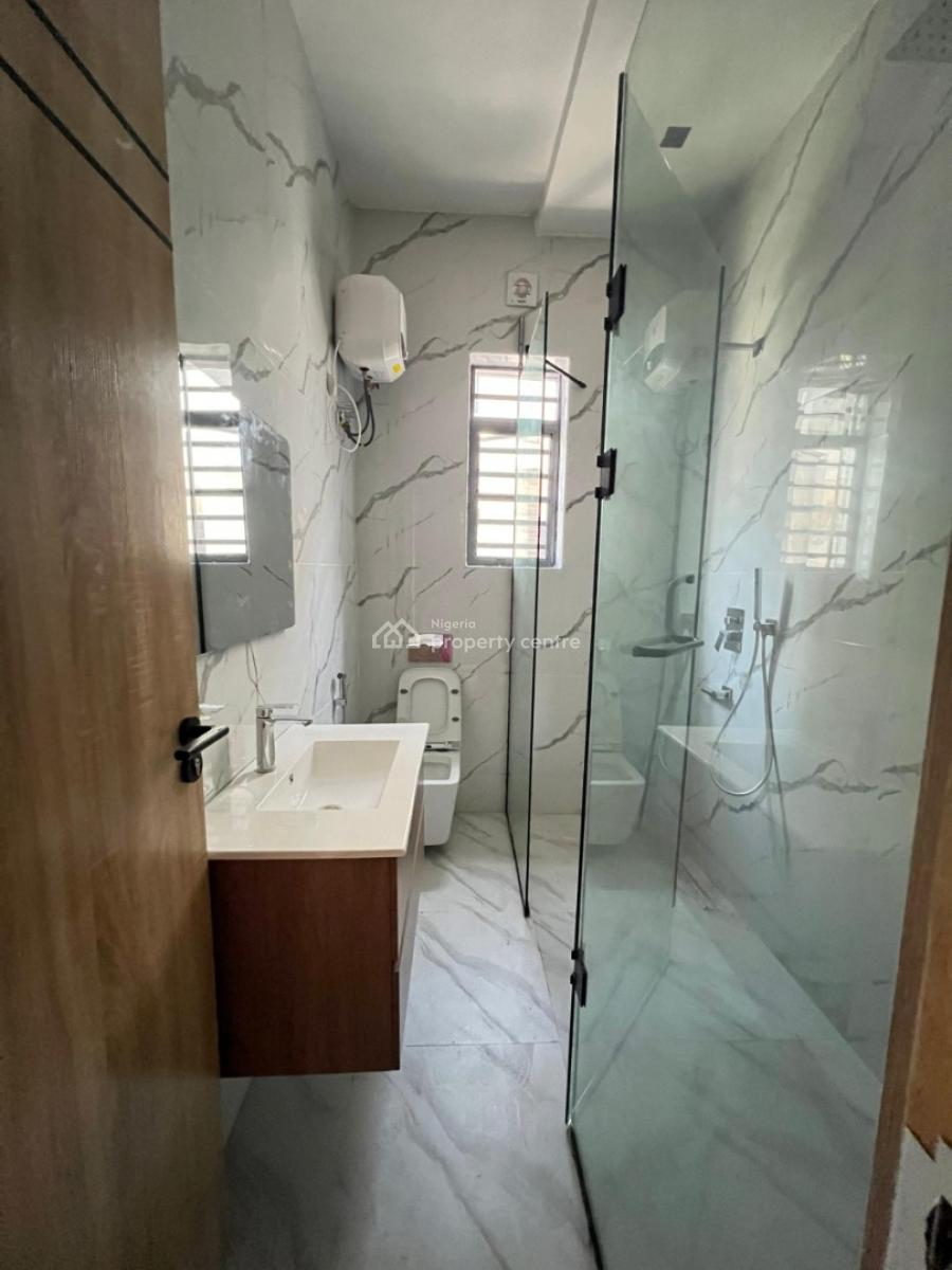 4 Bedroom Terrace with Boys Quarters and Inverter, Lekki Phase 1, Lekki, Lagos, Terraced Duplex for Sale