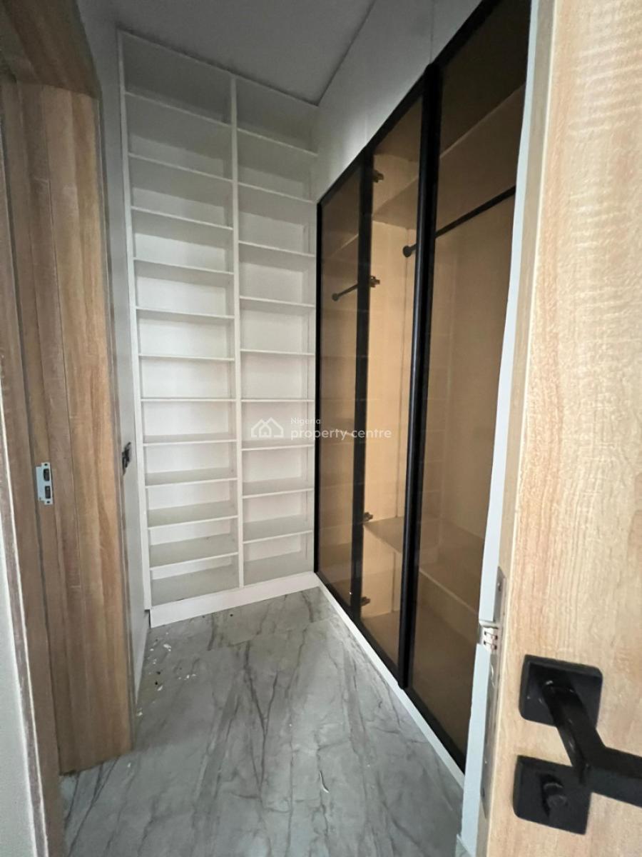 4 Bedroom Terrace with Boys Quarters and Inverter, Lekki Phase 1, Lekki, Lagos, Terraced Duplex for Sale