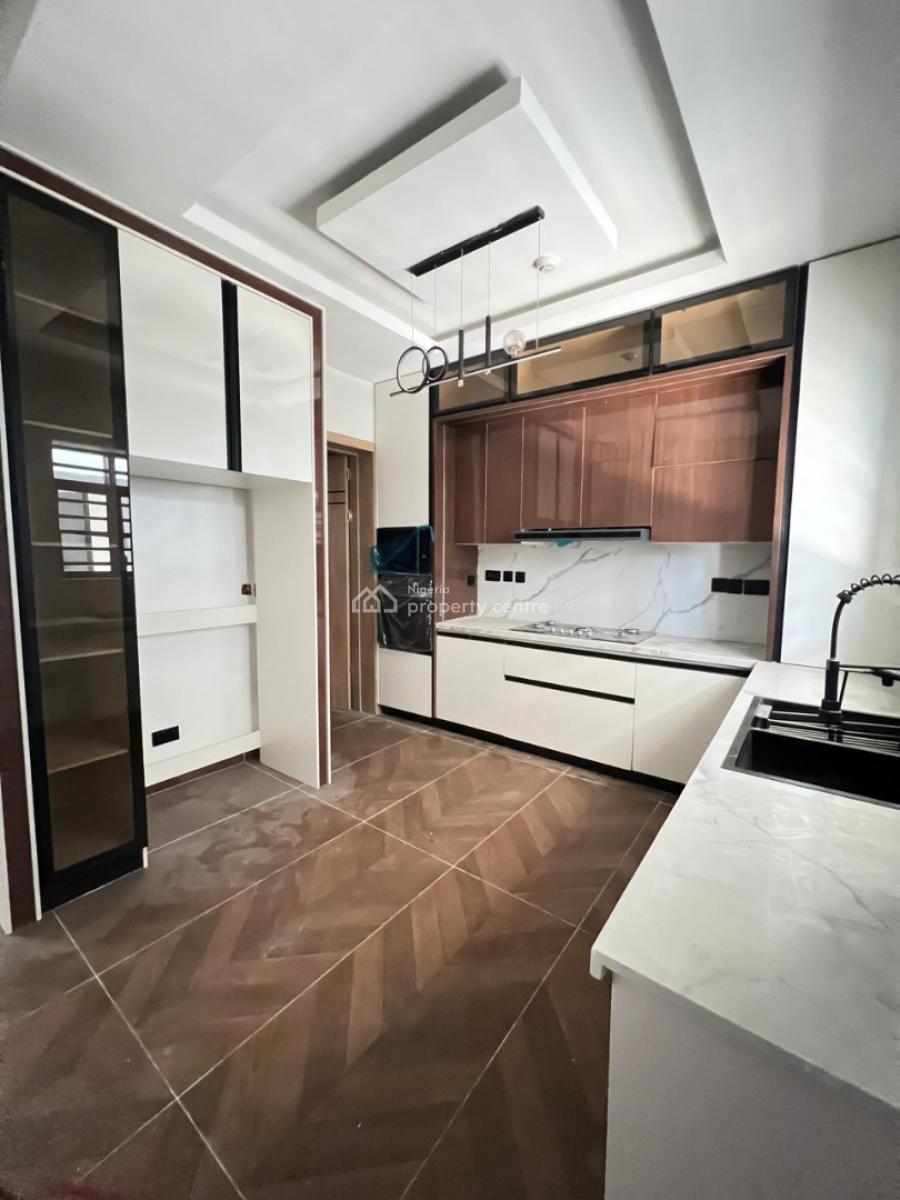 4 Bedroom Terrace with Boys Quarters and Inverter, Lekki Phase 1, Lekki, Lagos, Terraced Duplex for Sale